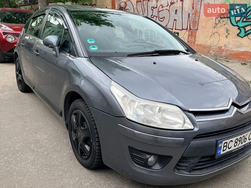 Хэтчбек Citroen C4 2009 в Львове Хэтчбек Citroen C4 2009 в Львове