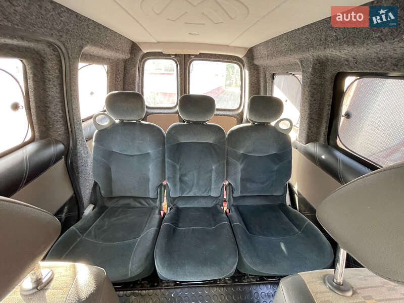 Минивэн Volkswagen Caddy 2011 в Львове