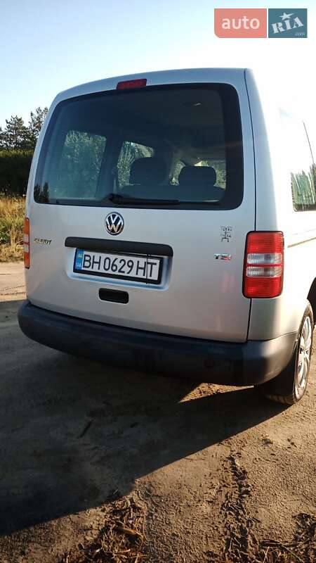 Минивэн Volkswagen Caddy 2010 в Ширяево Минивэн Volkswagen Caddy 2010 в Ширяево