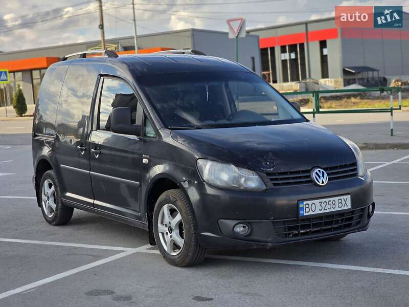Вантажний фургон Volkswagen Caddy 2012 в Тернополі