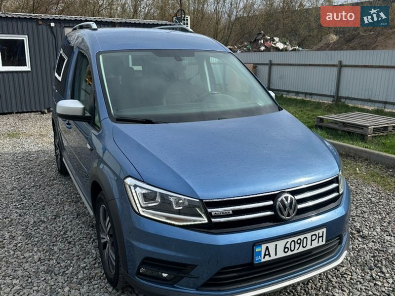 Мінівен Volkswagen Caddy 2016 в Києві