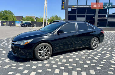 Седан Toyota Camry 2015 в Славуте