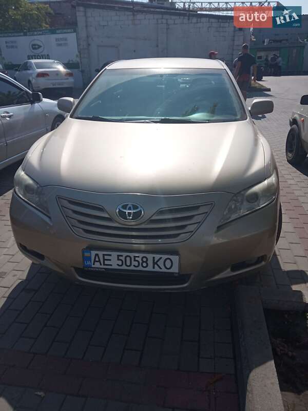 Седан Toyota Camry 2006 в Днепре Седан Toyota Camry 2006 в Днепре
