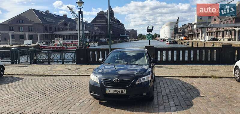 Седан Toyota Camry 2008 в Полтаве