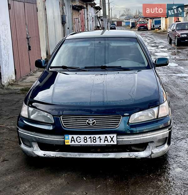 Седан Toyota Camry 1998 в Владимире Седан Toyota Camry 1998 в Владимире
