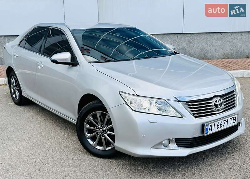 Седан Toyota Camry 2011 в Киеве