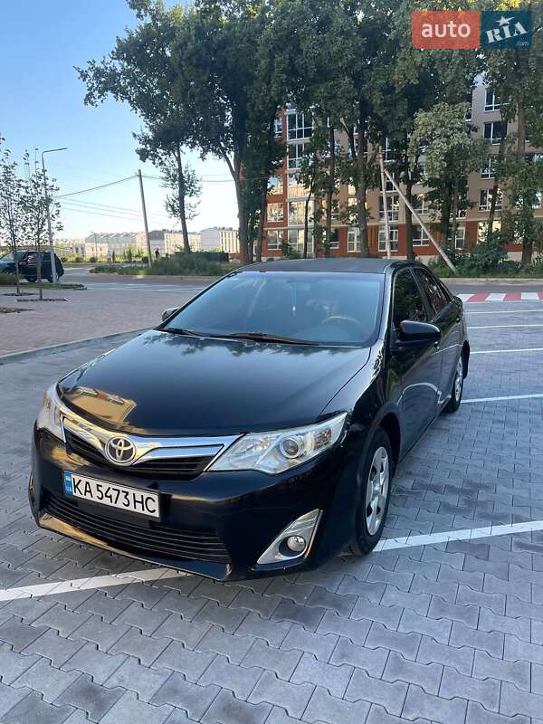 Седан Toyota Camry 2015 в Киеве Седан Toyota Camry 2015 в Киеве