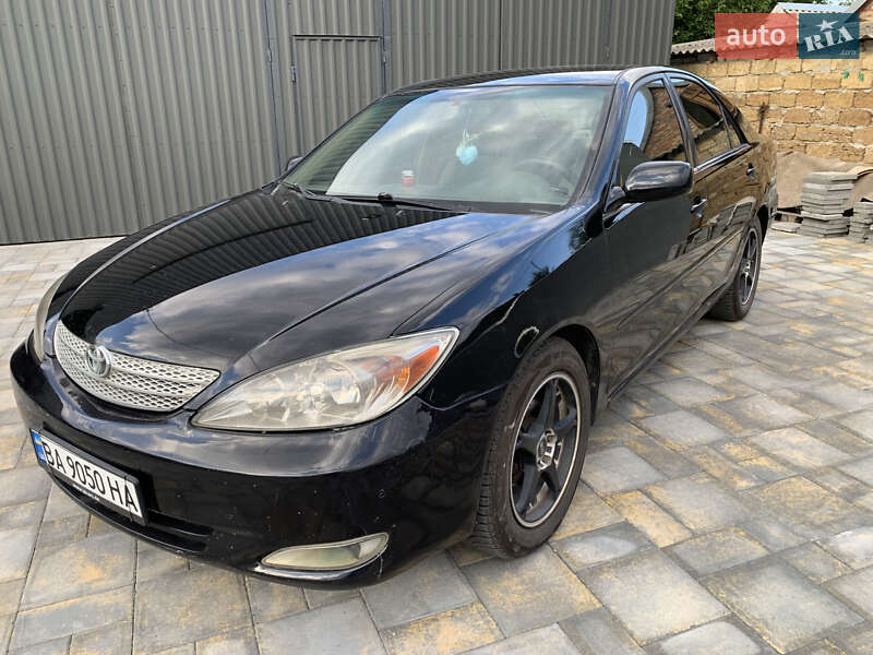 Седан Toyota Camry 2002 в Николаеве