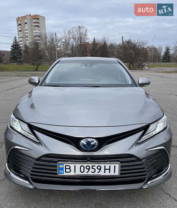 Седан Toyota Camry 2021 в Кременчуге