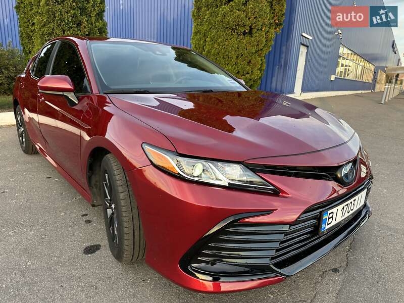 Седан Toyota Camry 2022 в Полтаве Седан Toyota Camry 2022 в Полтаве