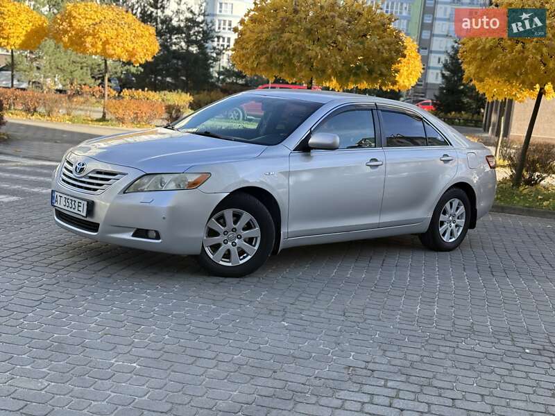 Седан Toyota Camry 2007 в Ивано-Франковске