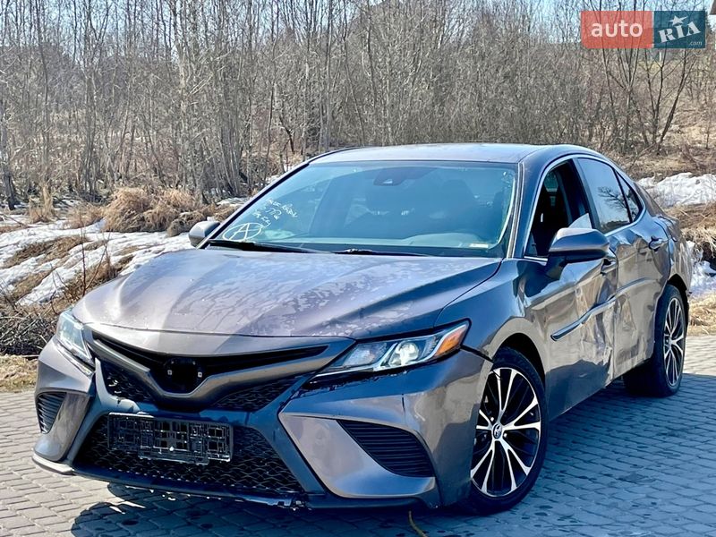Седан Toyota Camry 2018 в Львове Седан Toyota Camry 2018 в Львове