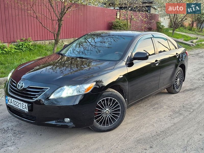 Седан Toyota Camry 2007 в Золотоноше