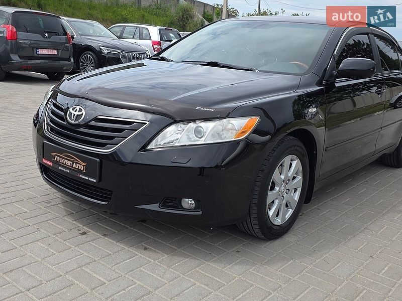 Седан Toyota Camry 2009 в Тернополе