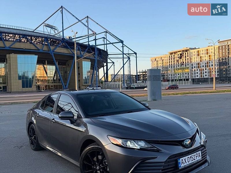 Седан Toyota Camry 2021 в Харькове