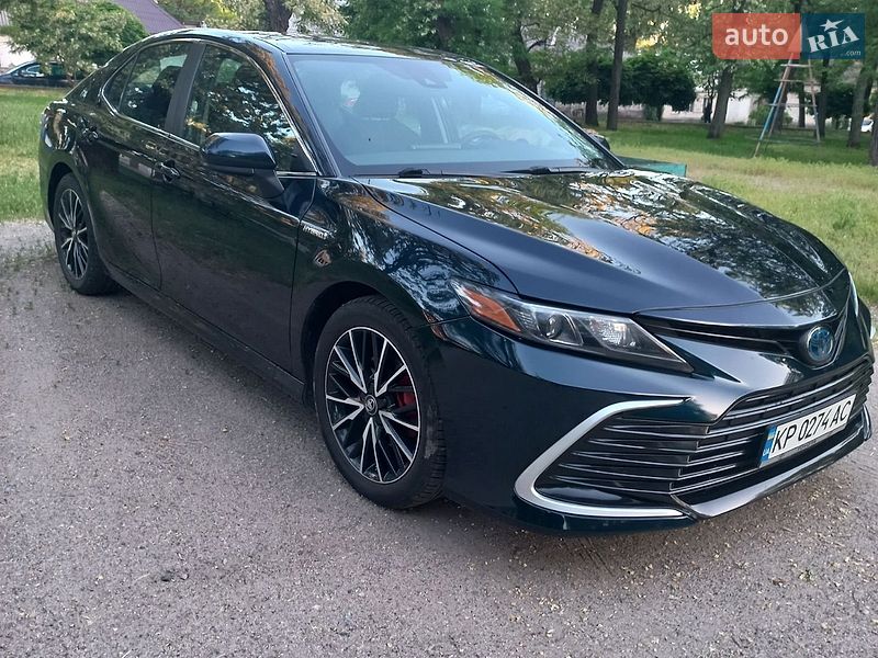 Седан Toyota Camry 2021 в Запорожье Седан Toyota Camry 2021 в Запорожье
