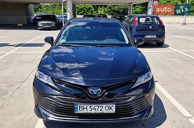 Седан Toyota Camry 2018 в Мостиске