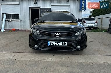Седан Toyota Camry 2016 в Добровеличковке