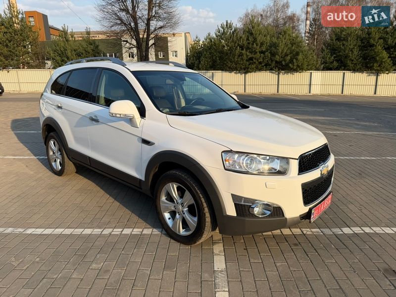 Внедорожник / Кроссовер Chevrolet Captiva 2012 в Луцке