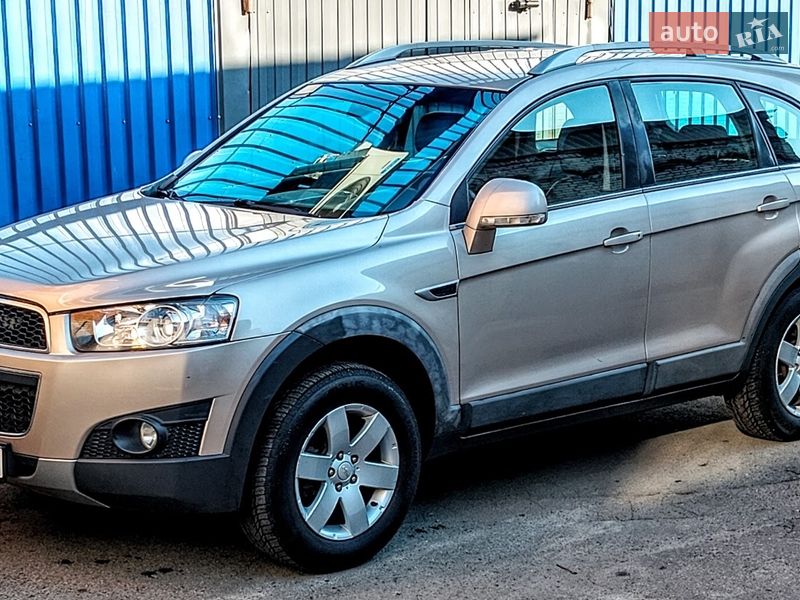 Внедорожник / Кроссовер Chevrolet Captiva 2012 в Киеве
