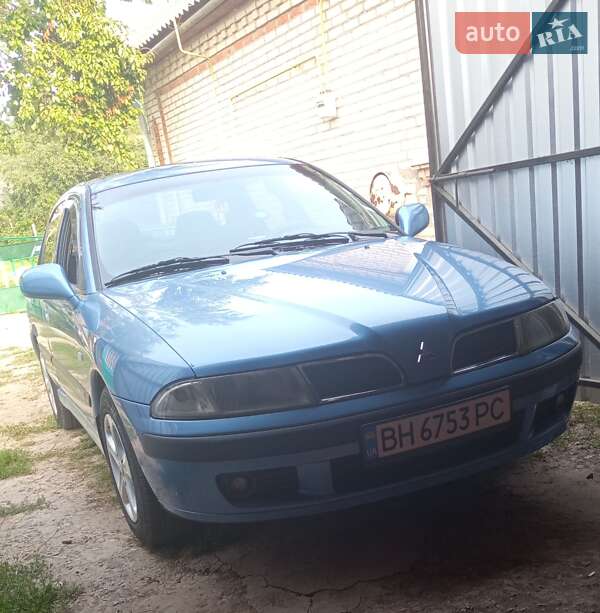 Седан Mitsubishi Carisma 2000 в Гайсине
