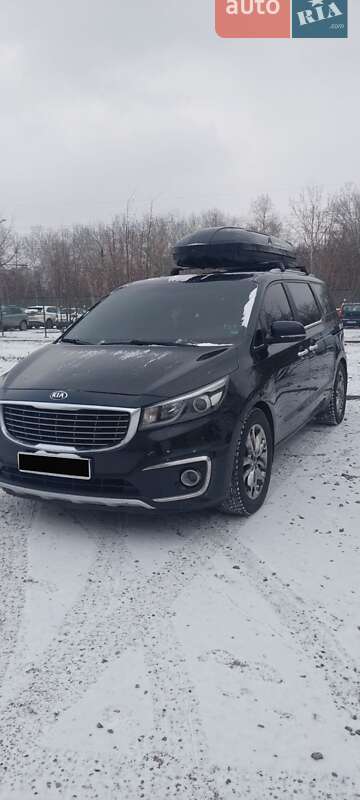 Минивэн Kia Carnival 2014 в Полтаве