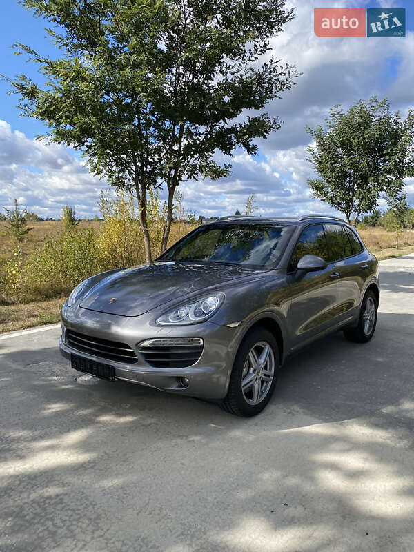 Внедорожник / Кроссовер Porsche Cayenne 2010 в Киеве