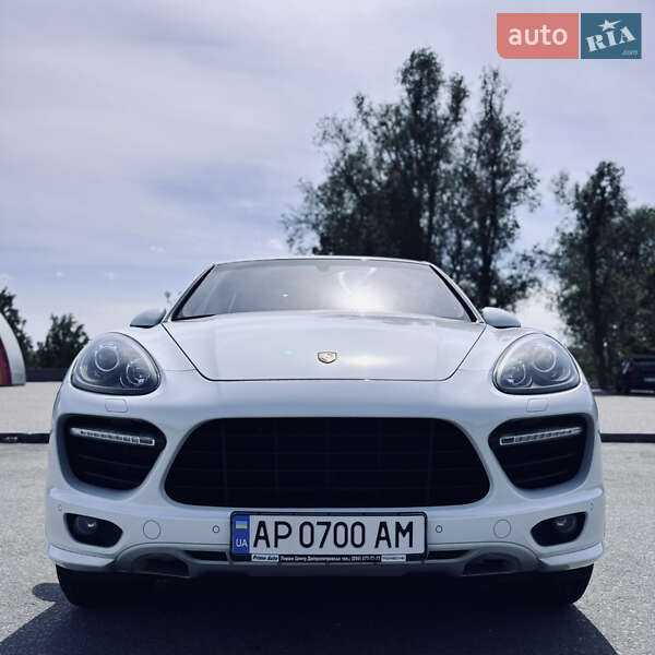 Позашляховик / Кросовер Porsche Cayenne 2013 в Запоріжжі