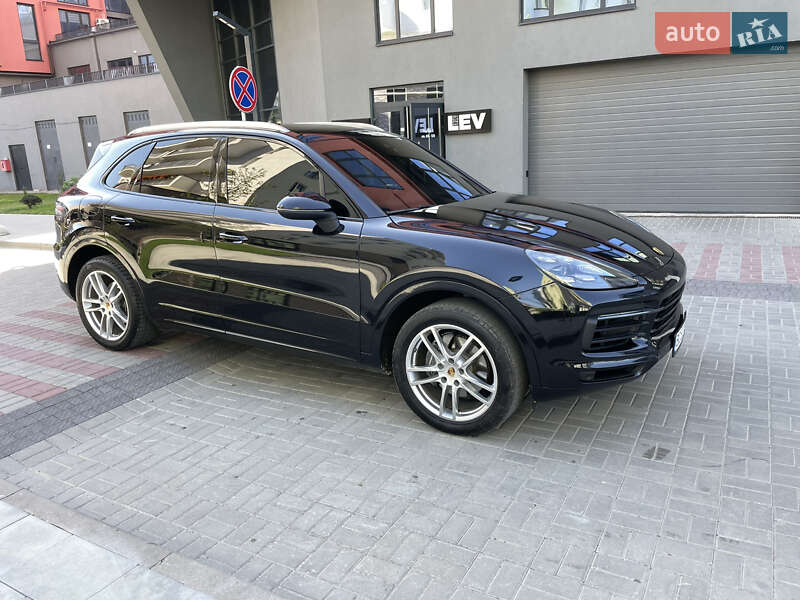 Внедорожник / Кроссовер Porsche Cayenne 2019 в Львове