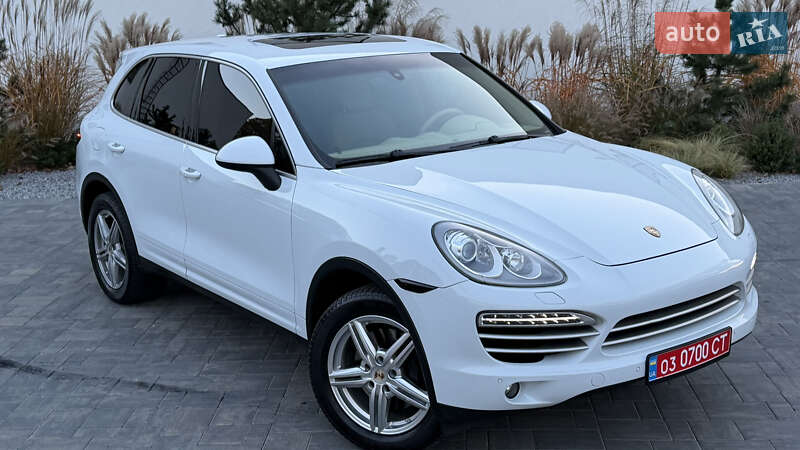 Внедорожник / Кроссовер Porsche Cayenne 2014 в Луцке