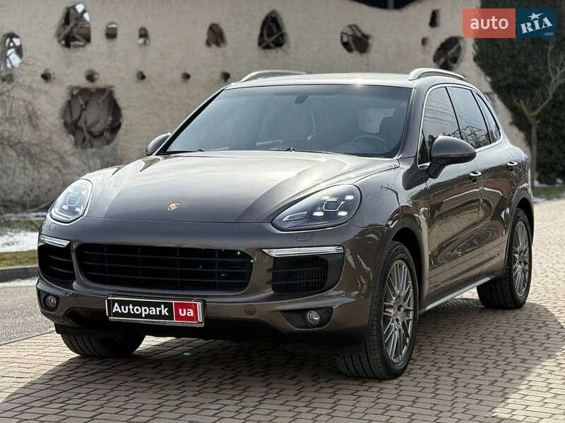 Позашляховик / Кросовер Porsche Cayenne 2016 в Одесі