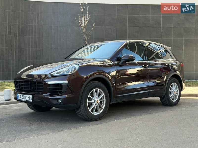 Позашляховик / Кросовер Porsche Cayenne 2015 в Києві