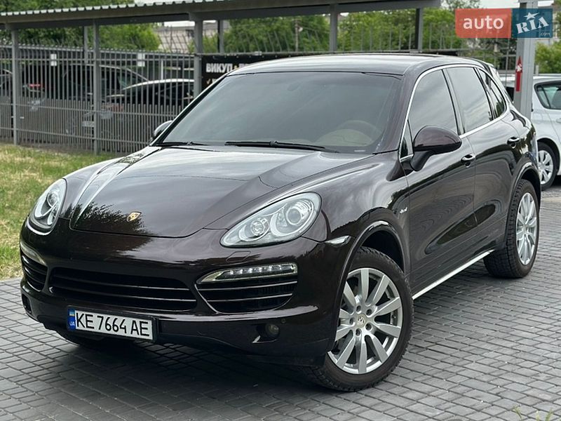 Позашляховик / Кросовер Porsche Cayenne 2013 в Кам'янському