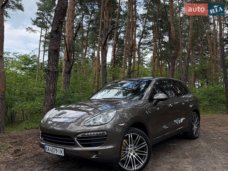 Внедорожник / Кроссовер Porsche Cayenne 2012 в Киеве