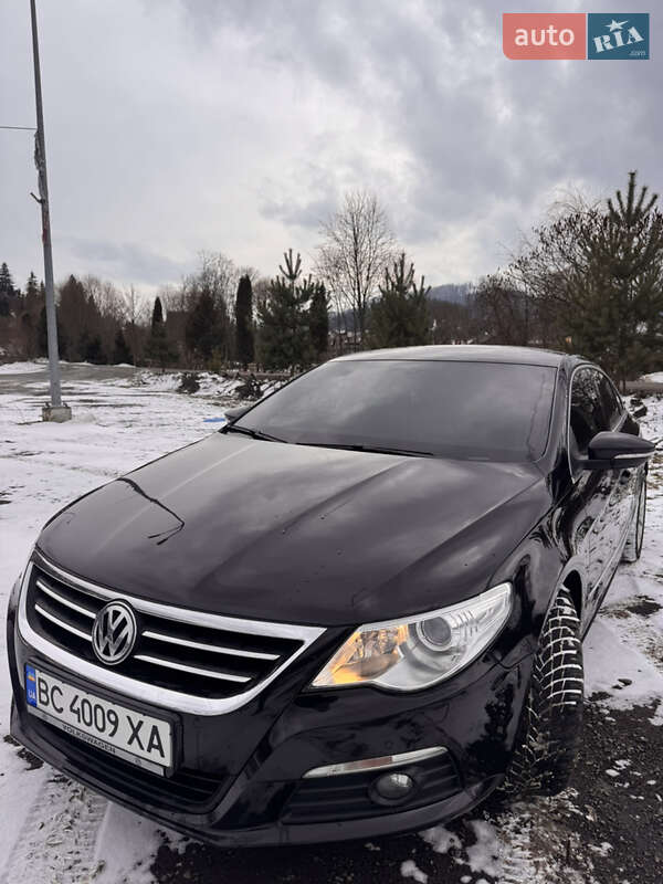 Купе Volkswagen CC / Passat CC 2011 в Славському