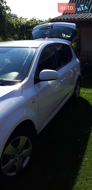 Хэтчбек Kia Ceed 2011 в Стрые Хэтчбек Kia Ceed 2011 в Стрые