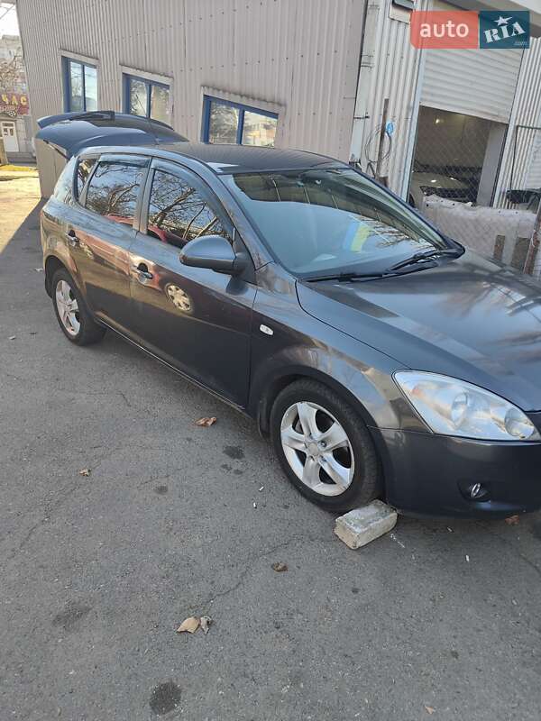 Хэтчбек Kia Ceed 2007 в Николаеве Хэтчбек Kia Ceed 2007 в Николаеве