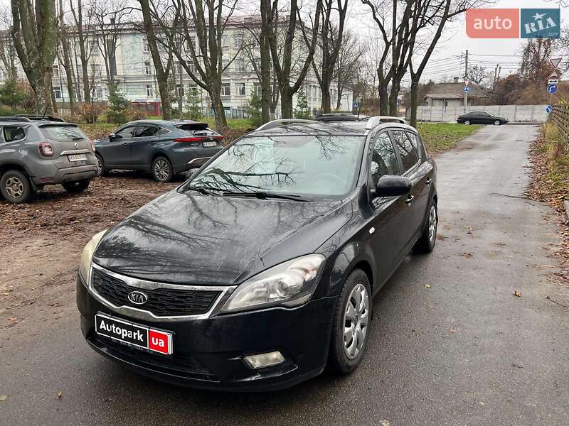 Универсал Kia Ceed 2011 в Киеве