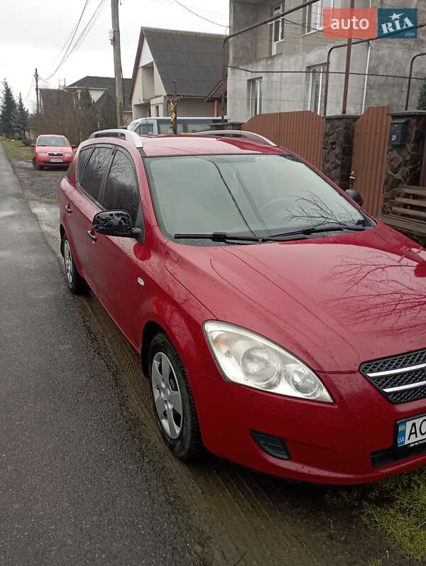 Универсал Kia Ceed 2009 в Ужгороде