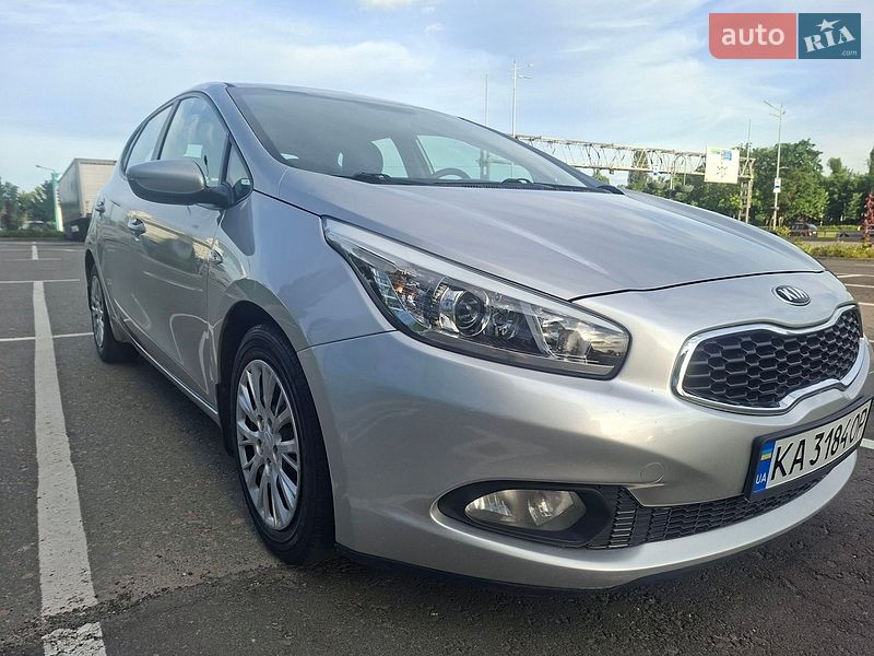 Хэтчбек Kia Ceed 2013 в Киеве