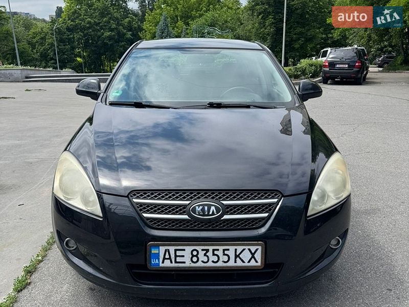 Хэтчбек Kia Ceed 2006 в Днепре