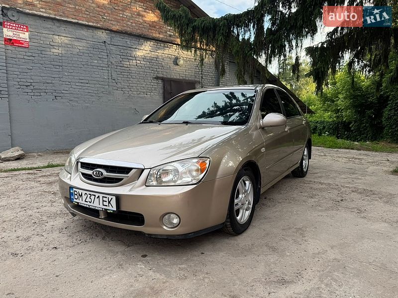 Седан Kia Cerato 2006 в Ромнах