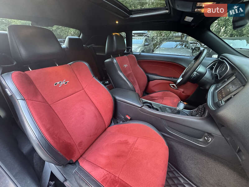 Купе Dodge Challenger 2016 в Киеве Купе Dodge Challenger 2016 в Киеве