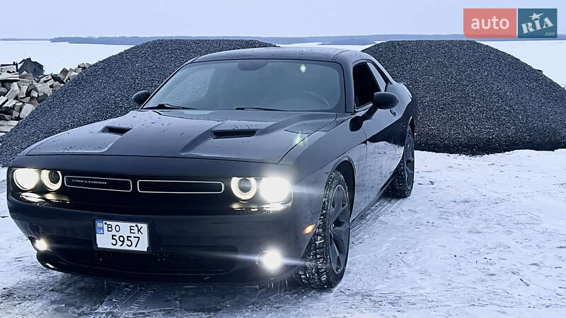 Купе Dodge Challenger 2018 в Тернополе Купе Dodge Challenger 2018 в Тернополе