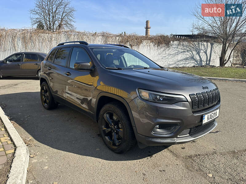 Внедорожник / Кроссовер Jeep Cherokee 2019 в Киеве
