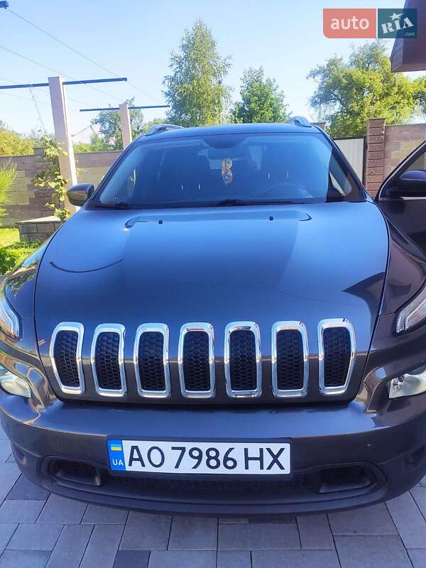 Внедорожник / Кроссовер Jeep Cherokee 2017 в Иршаве Внедорожник / Кроссовер Jeep Cherokee 2017 в Иршаве