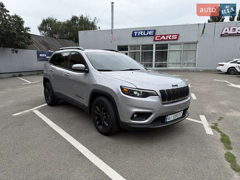 Внедорожник / Кроссовер Jeep Cherokee 2018 в Киеве