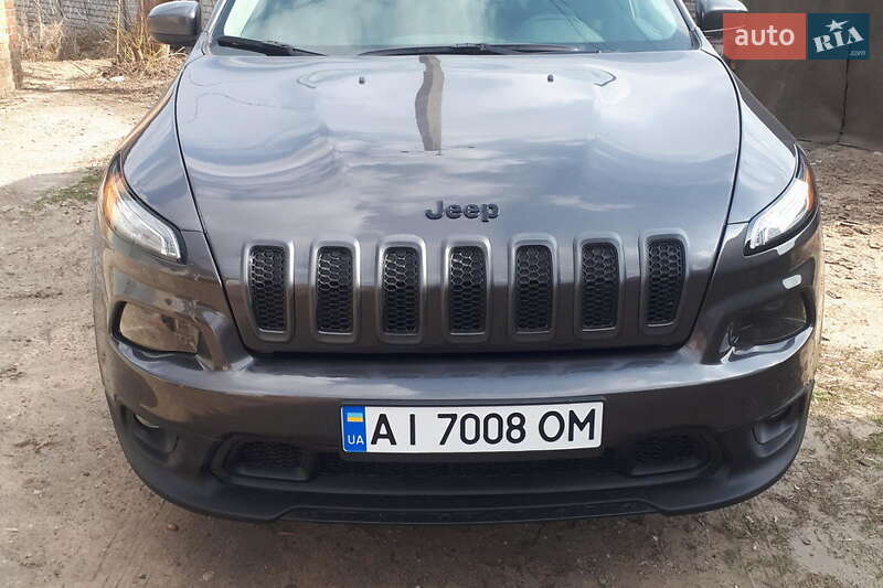 Внедорожник / Кроссовер Jeep Cherokee 2017 в Киеве