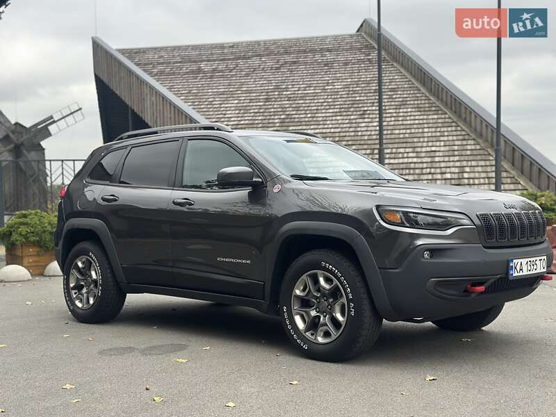 Позашляховик / Кросовер Jeep Cherokee 2018 в Києві