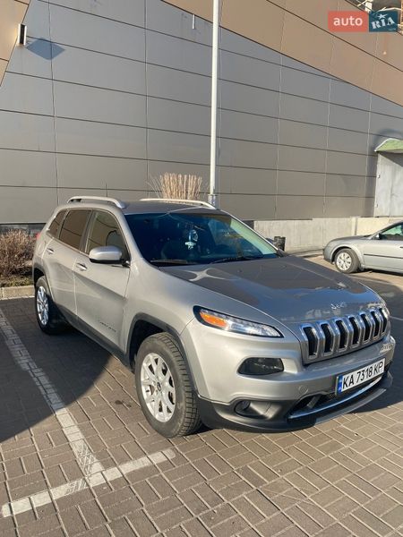 Внедорожник / Кроссовер Jeep Cherokee 2016 в Шостке Внедорожник / Кроссовер Jeep Cherokee 2016 в Шостке
